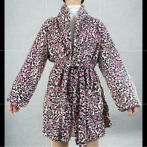 Victoria’s Secret Furry Pink Beige Leopard Animal and Hearts Print Robe